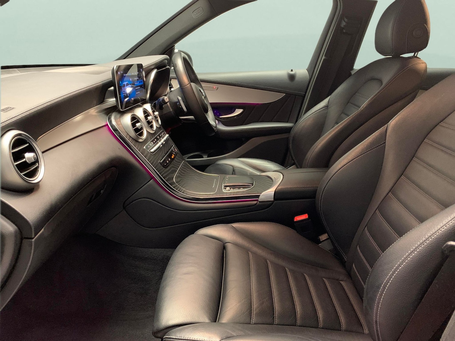 Used Mercedes-Benz GLC 2021 for sale - 76640871: Photo 4