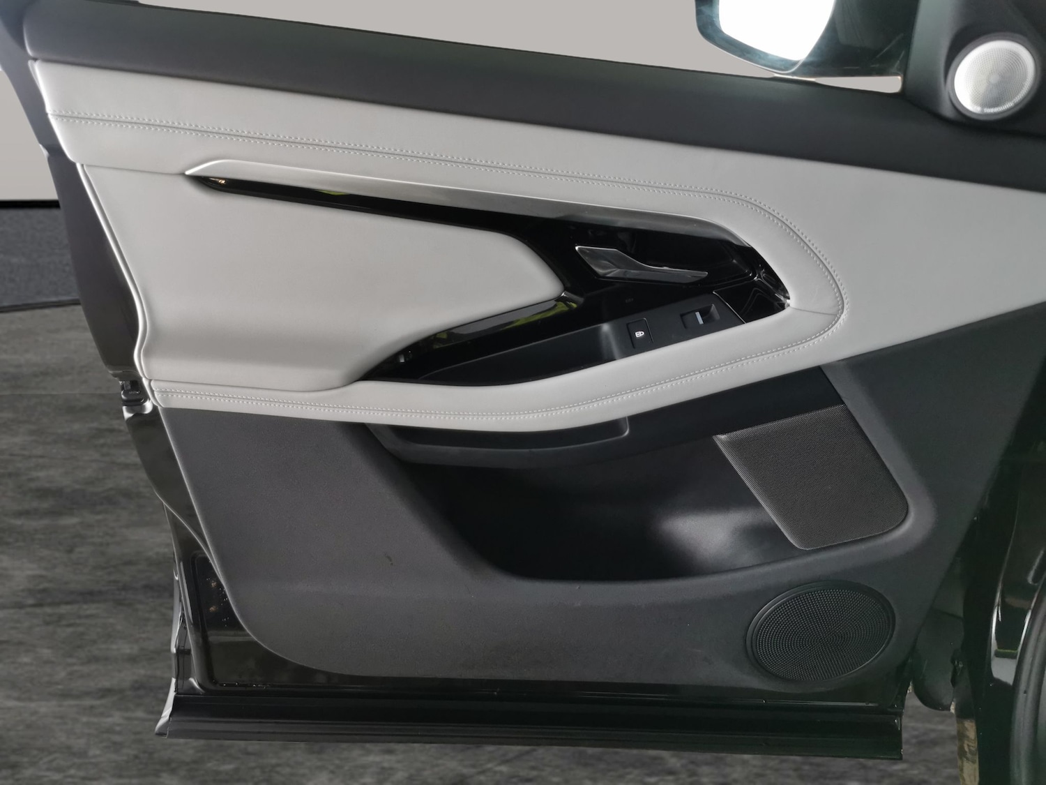 Used Land Rover Range Rover Evoque 2023 for sale - 77743993: Photo 34