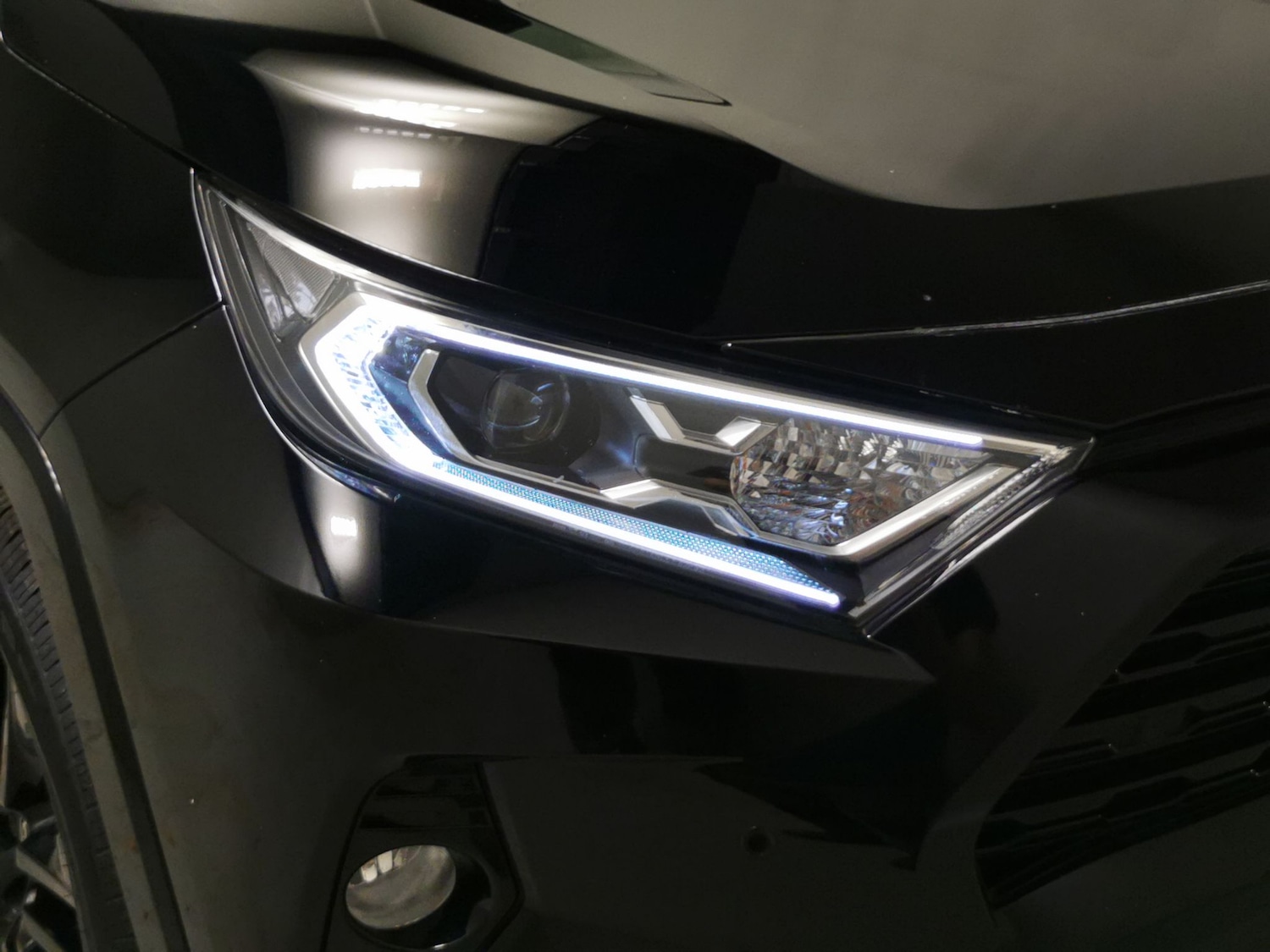 Used Toyota RAV4 2021 for sale - 76147103: Photo 29