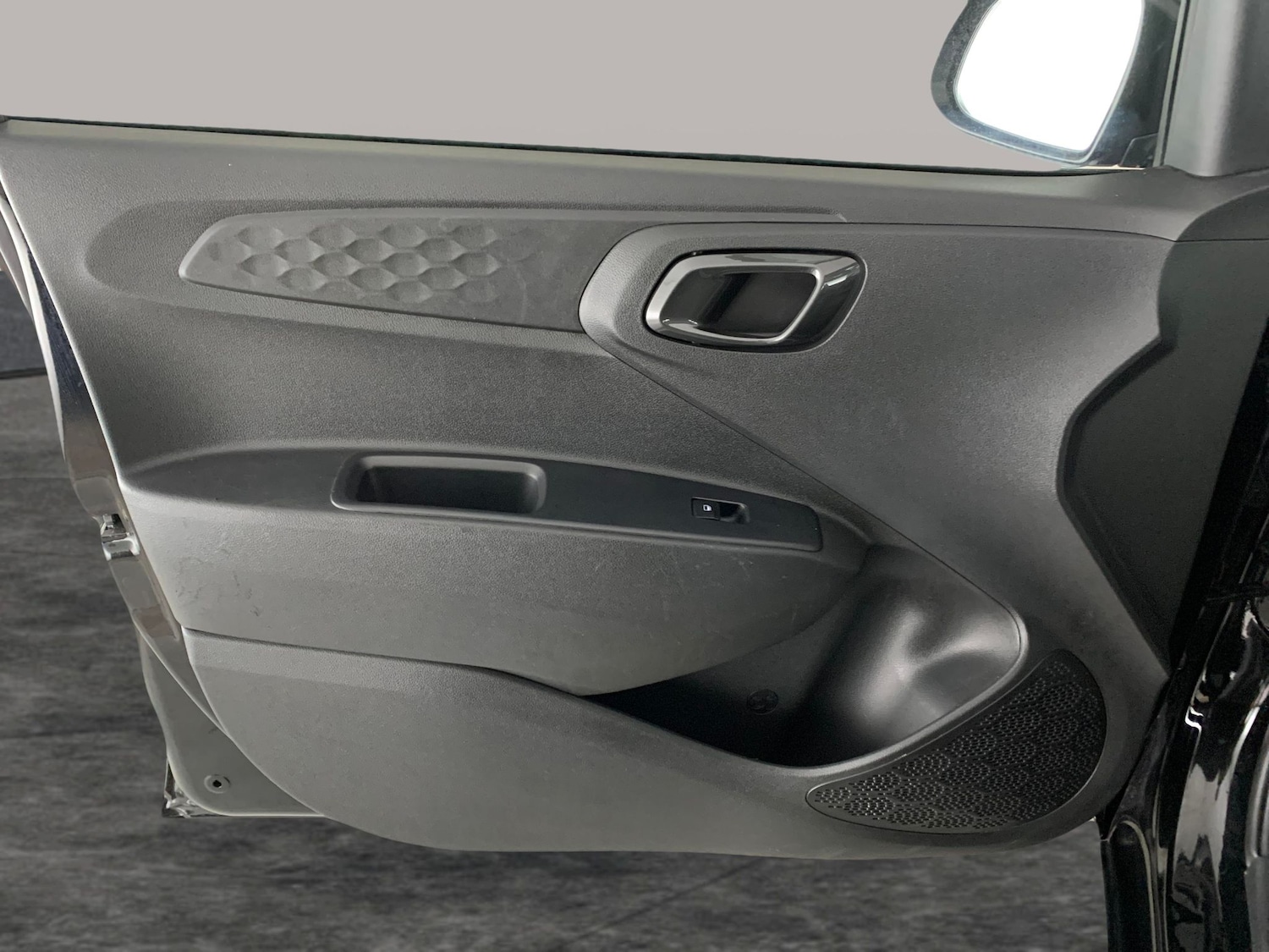 Used Hyundai i10 2023 for sale - 76394006: Photo 30