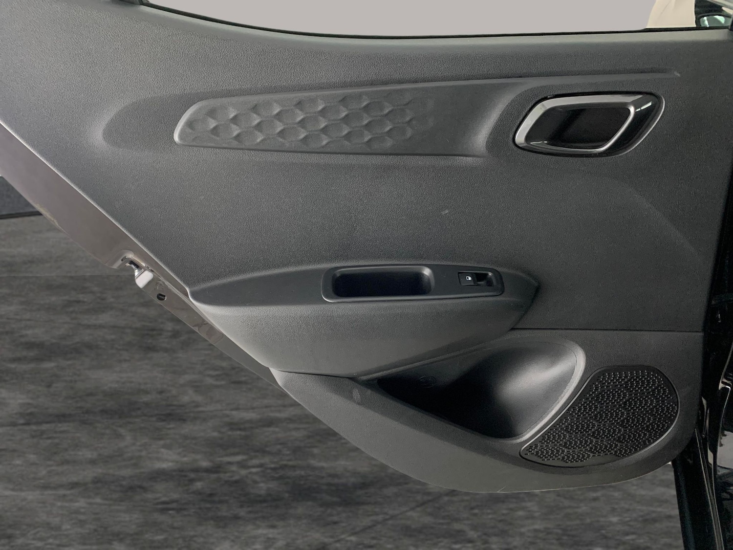 Used Hyundai i10 2023 for sale - 76394006: Photo 31