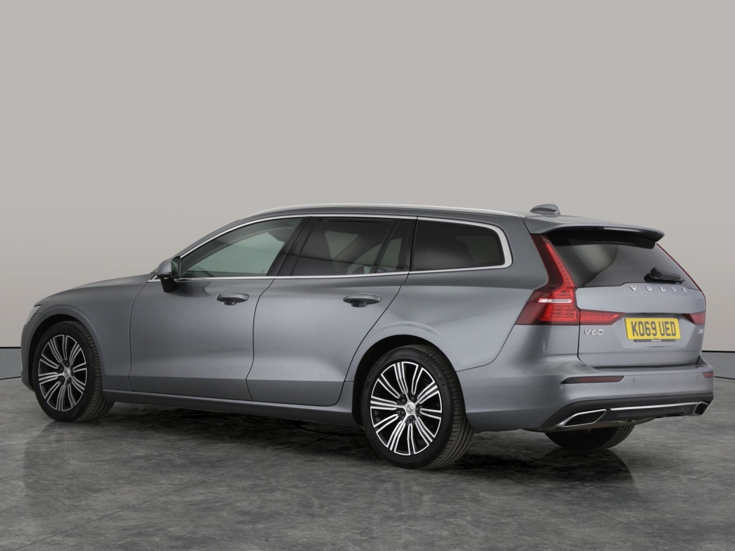 Used Volvo V60 2020 for sale - 76147132: Photo 10