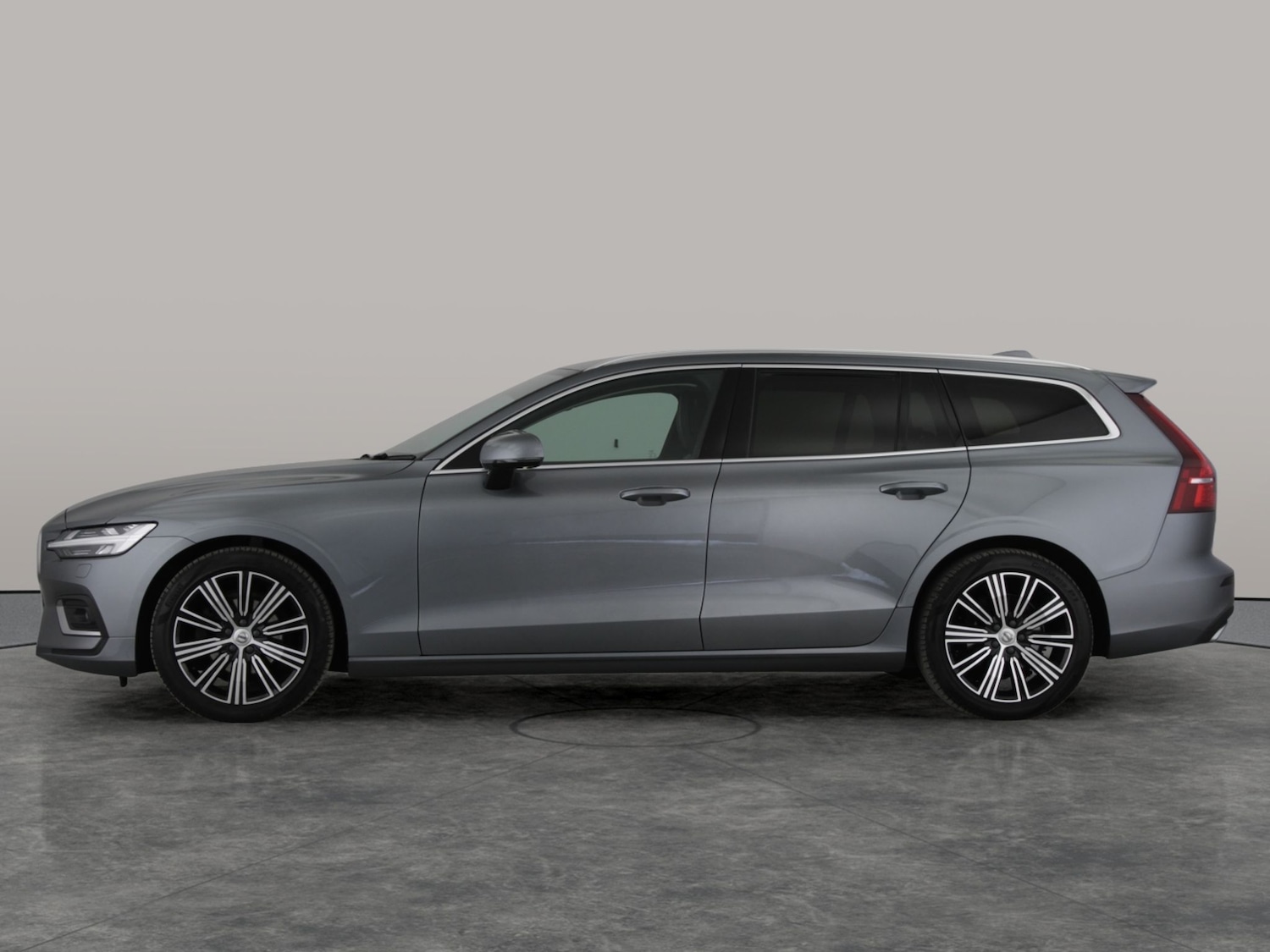 Used Volvo V60 2020 for sale - 76147132: Photo 11
