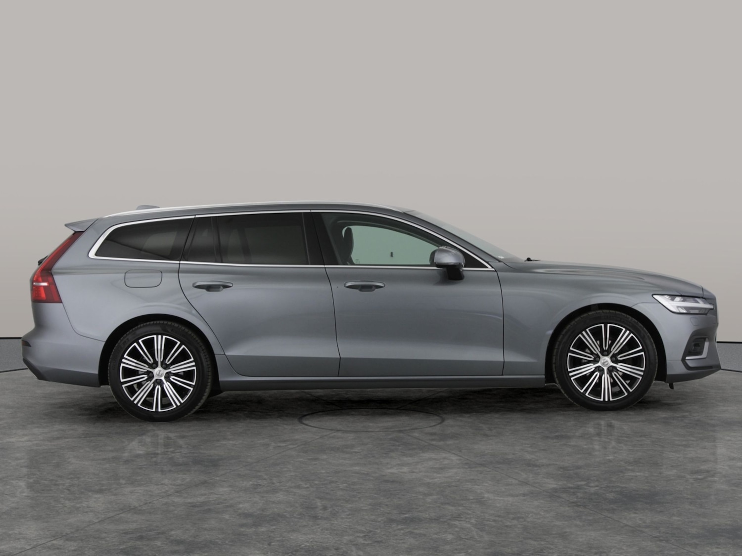 Used Volvo V60 2020 for sale - 76147132: Photo 6