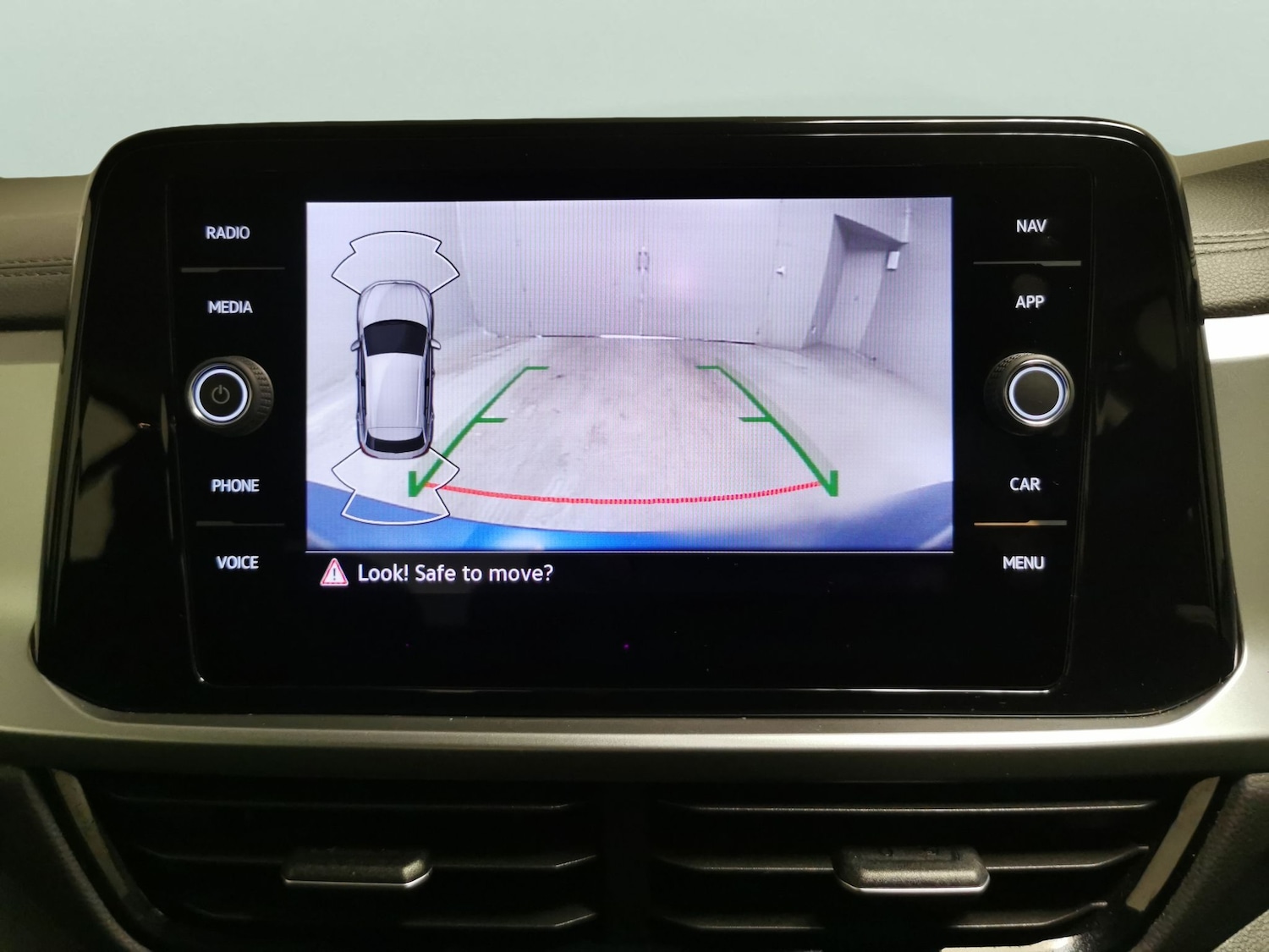 Used Volkswagen T-Roc 2022 for sale - 76580521: Photo 5