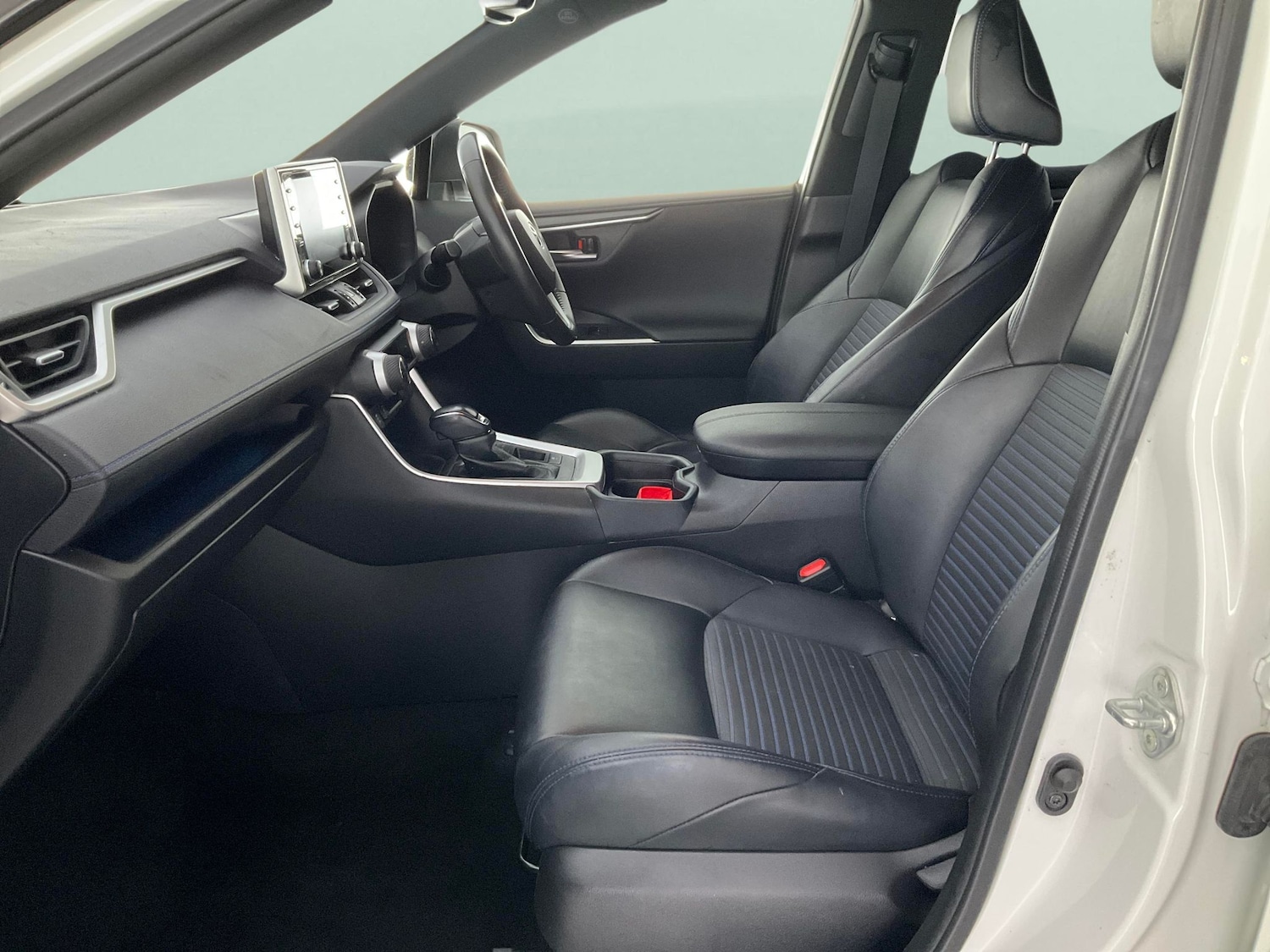 Used Toyota RAV4 2021 for sale - 77125511: Photo 4