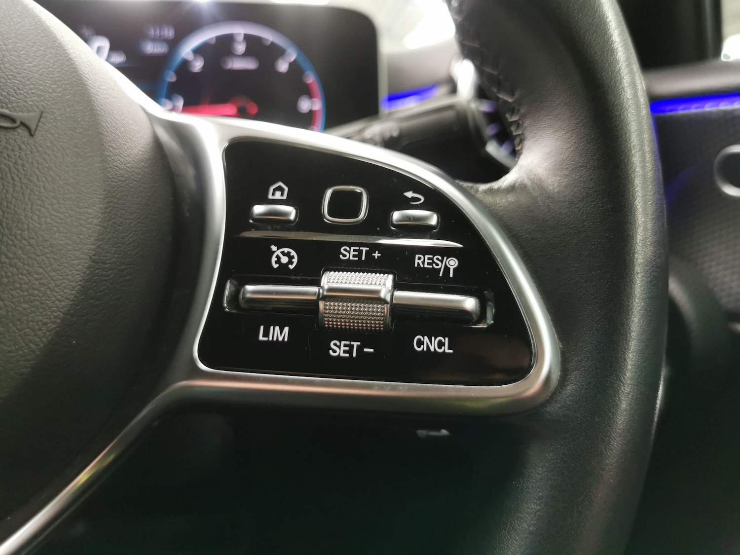 Used Mercedes-Benz A-Class 2018 for sale - 76588907: Photo 20