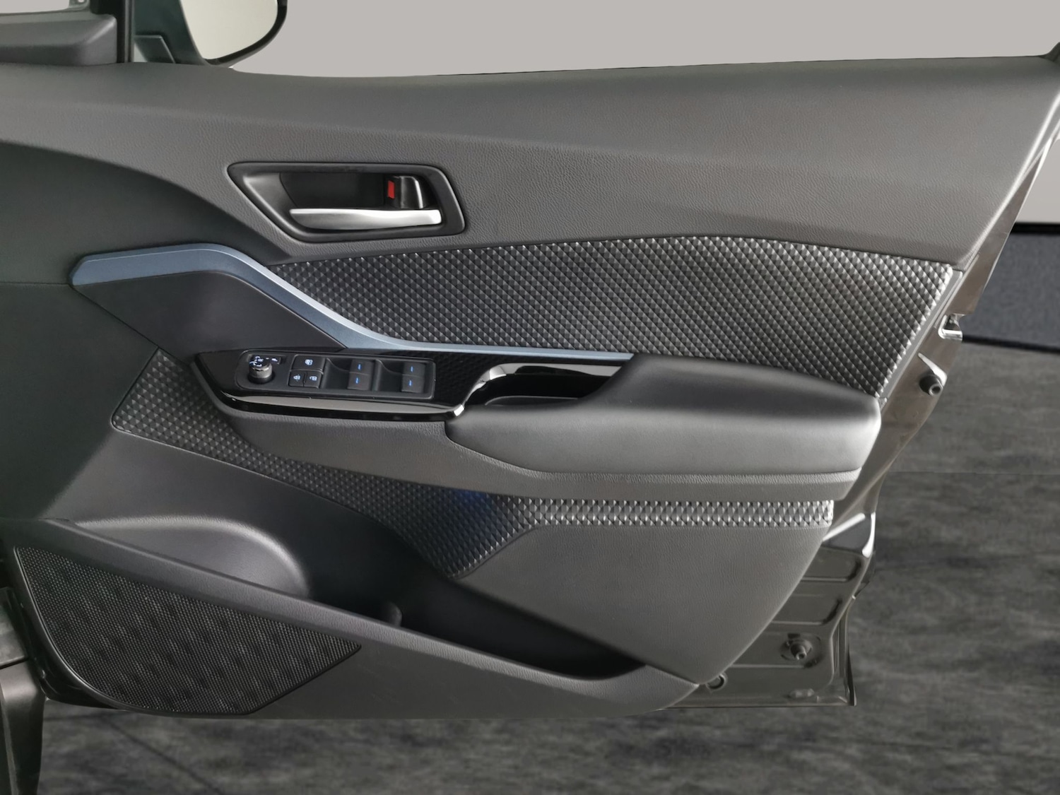 Used Toyota C-HR 2021 for sale - 76704043: Photo 29