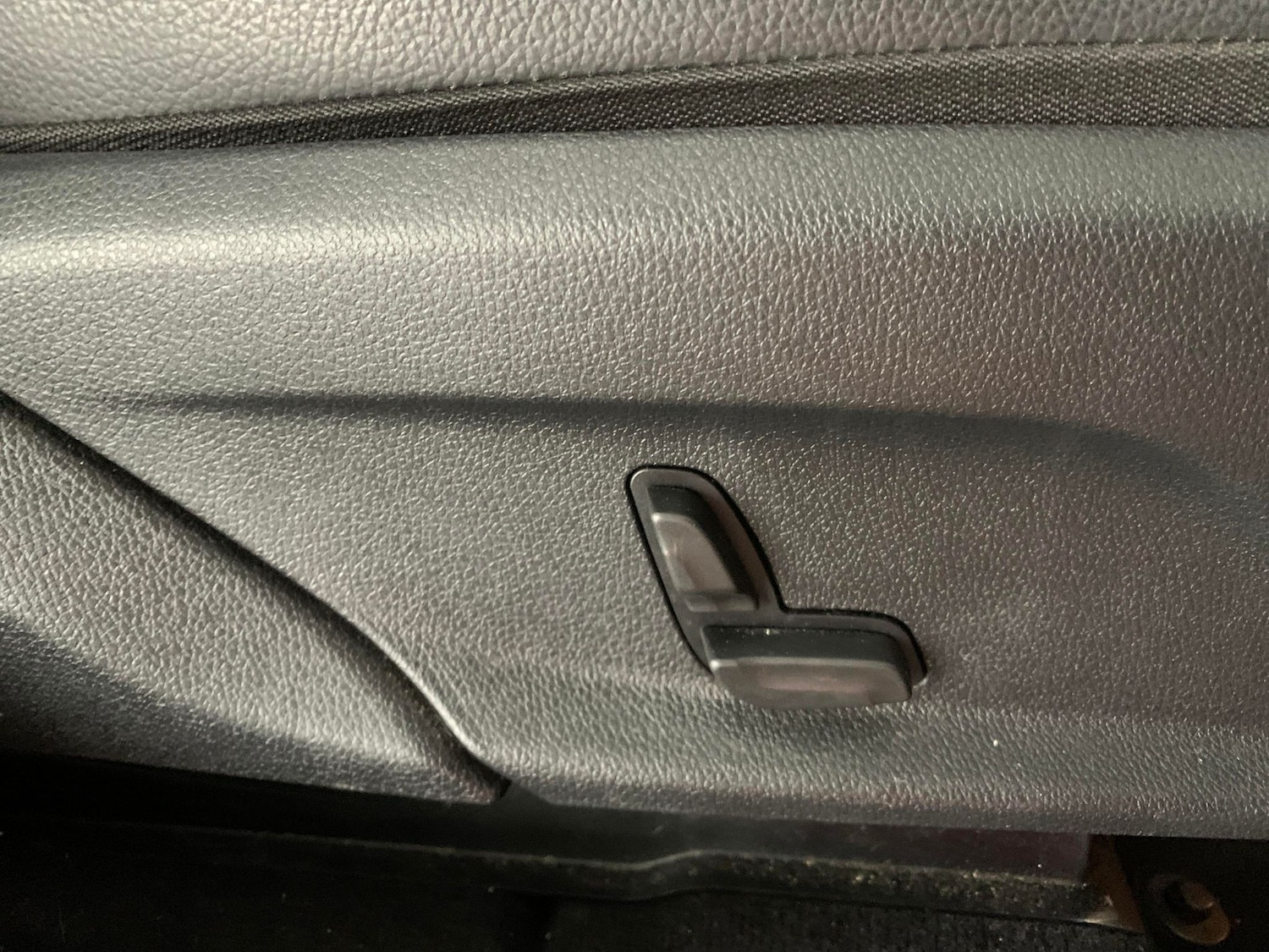 Used Mercedes-Benz EQC 2022 for sale - 77676060: Photo 25