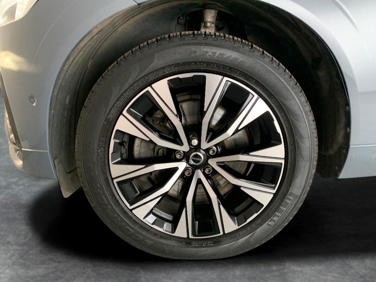 Used Volvo XC60 2023 for sale - 76931888: Photo 26