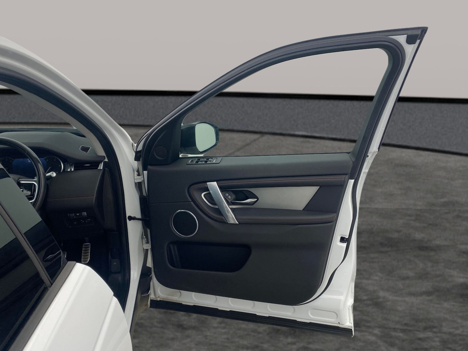 Used Land Rover Discovery Sport 2021 for sale - 77842011: Photo 26