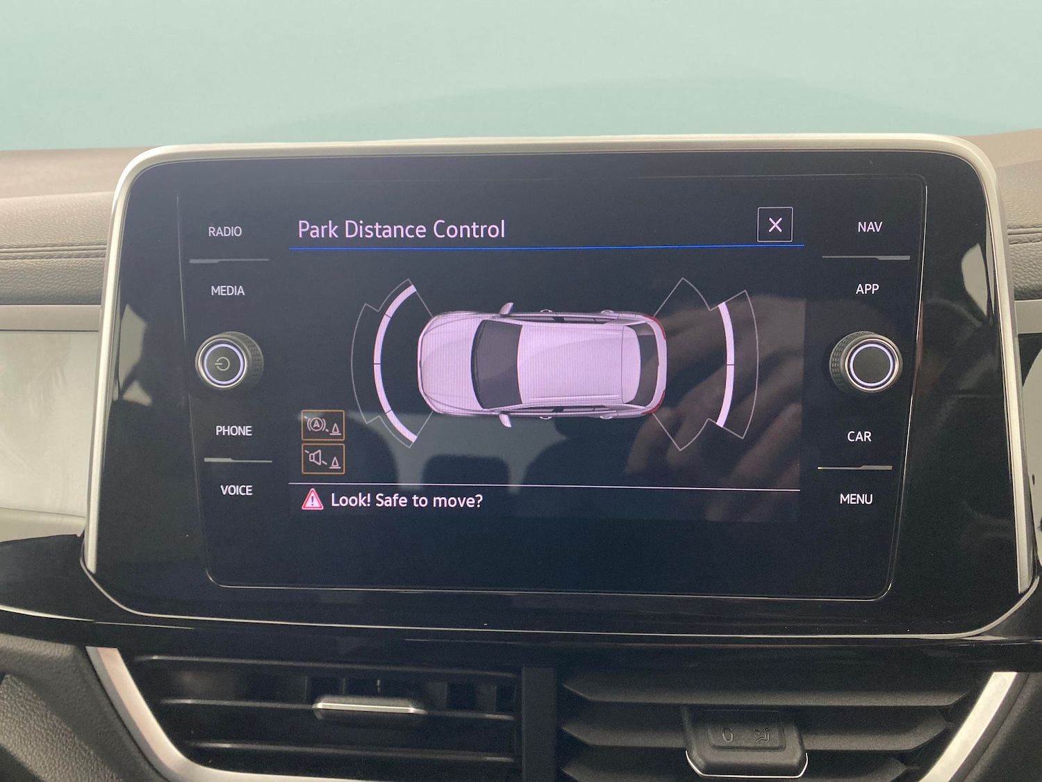 Used Volkswagen T-Roc 2023 for sale - 77210863: Photo 15