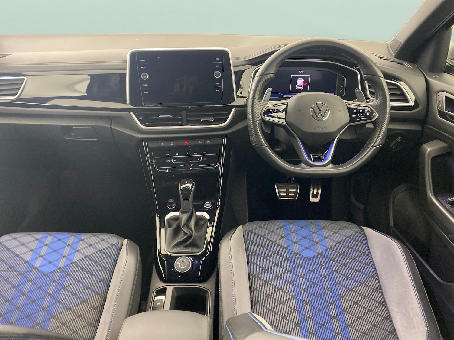 Used Volkswagen T-Roc 2023 for sale - 77210863: Photo 4