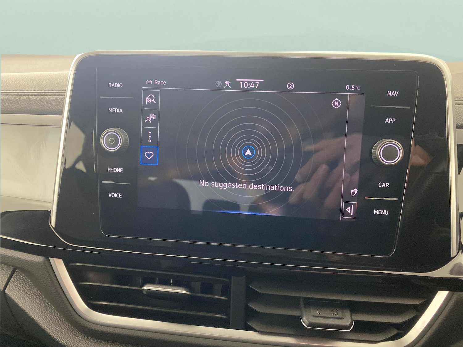 Used Volkswagen T-Roc 2023 for sale - 77210863: Photo 5