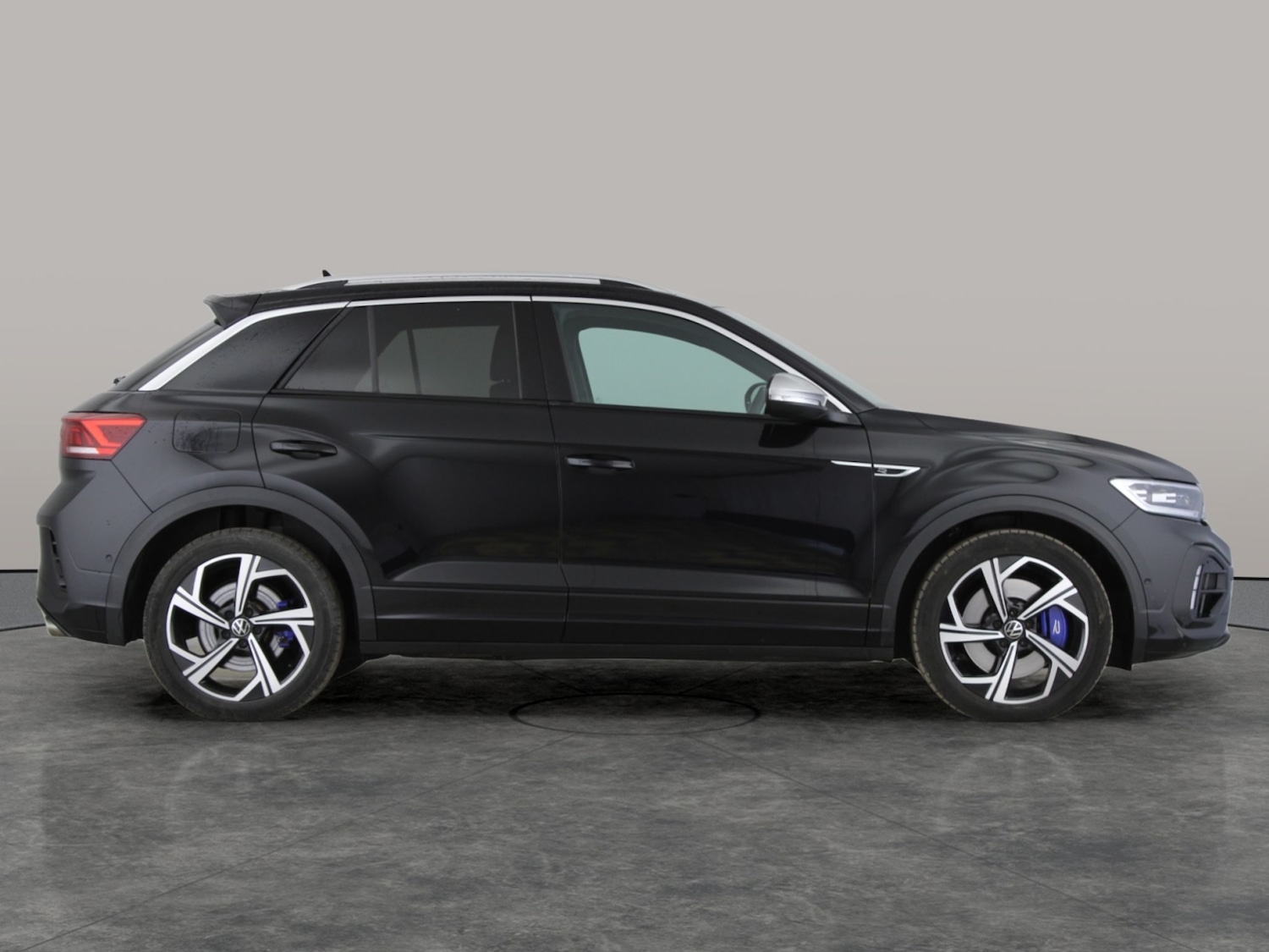 Used Volkswagen T-Roc 2023 for sale - 77210863: Photo 9