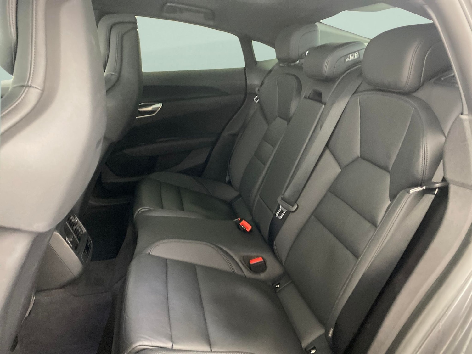 Used Audi e-tron GT 2022 for sale - 77136732: Photo 26