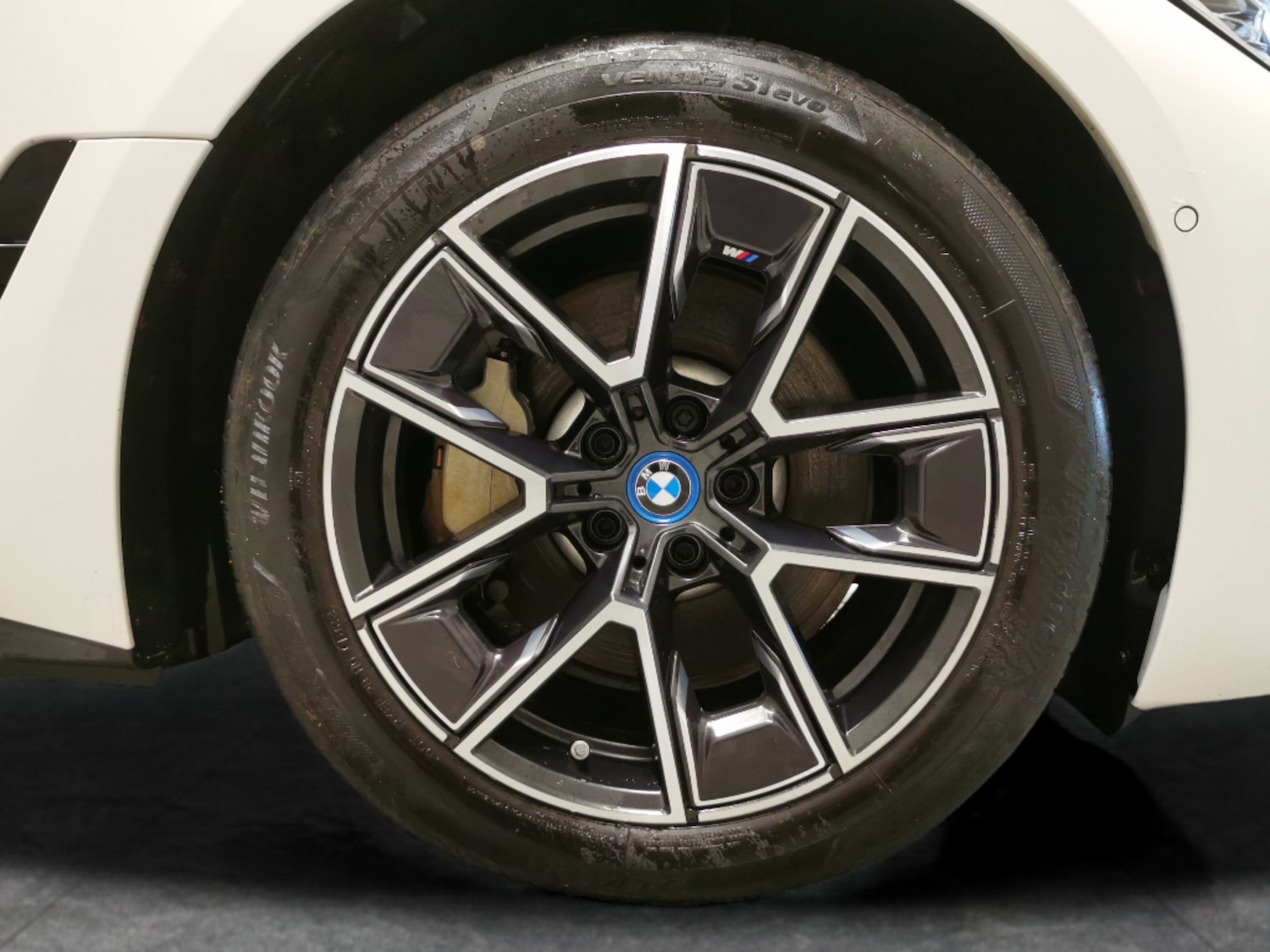 Used BMW i4 2022 for sale - 76704132: Photo 28