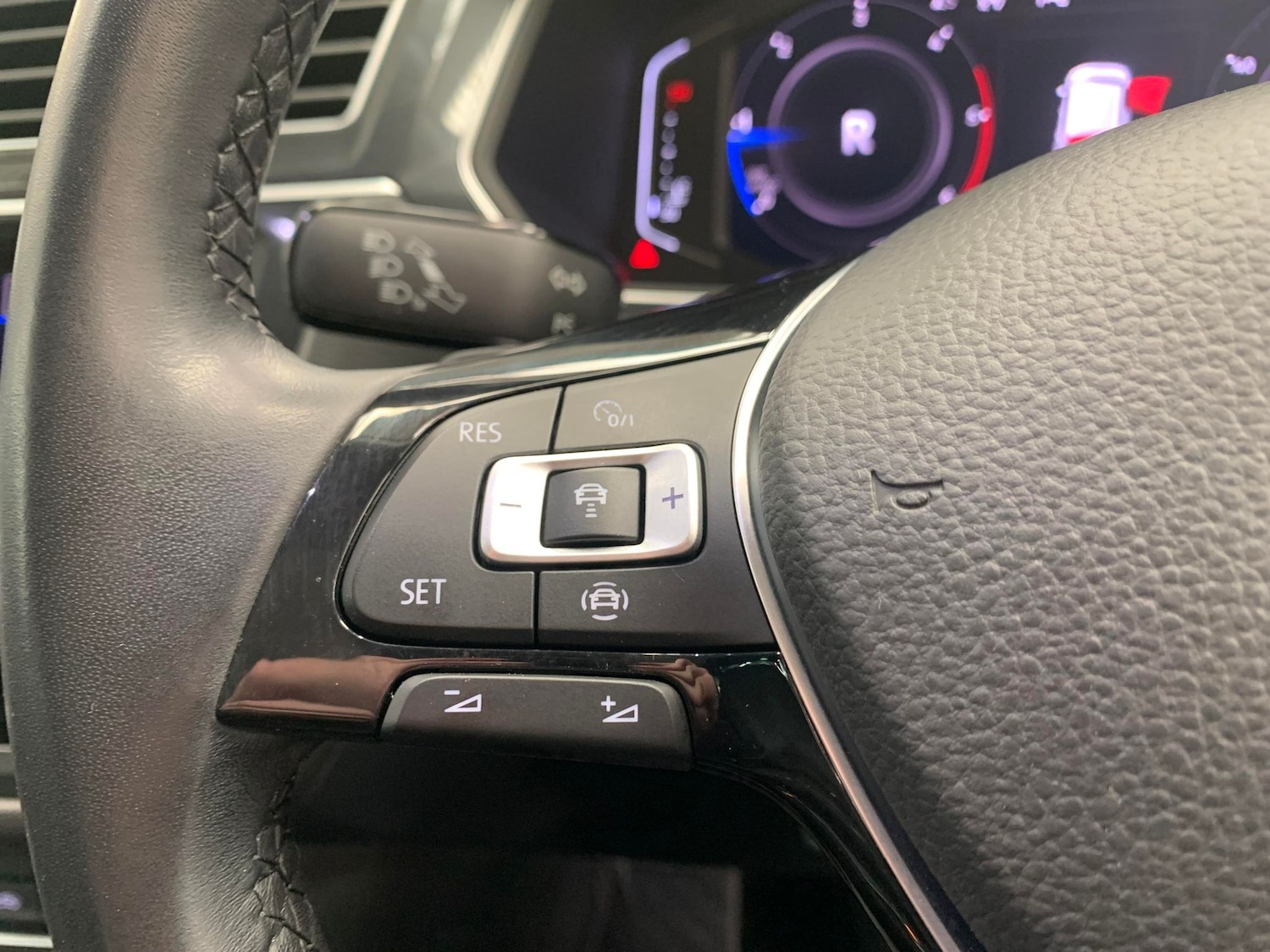 Used Volkswagen Tiguan 2019 for sale - 76342424: Photo 24