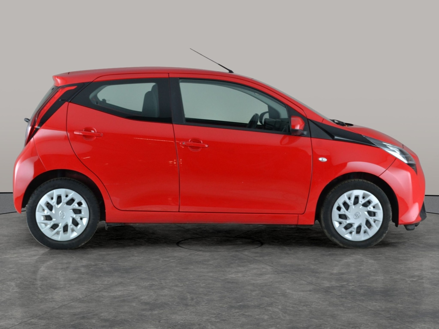 Used Toyota AYGO 2021 for sale - 77790024: Photo 9