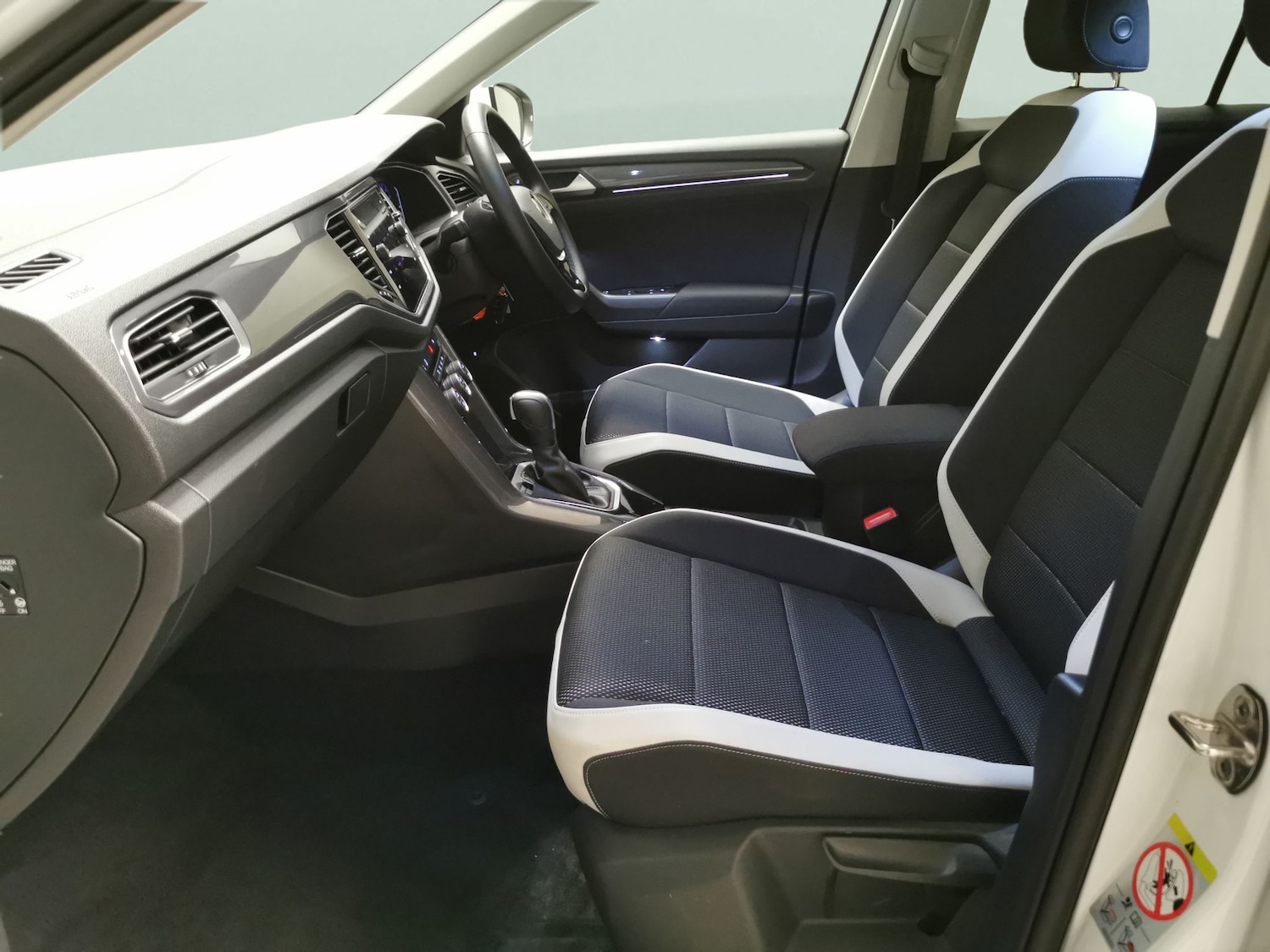 Used Volkswagen T-Roc 2021 for sale - 78107872: Photo 4