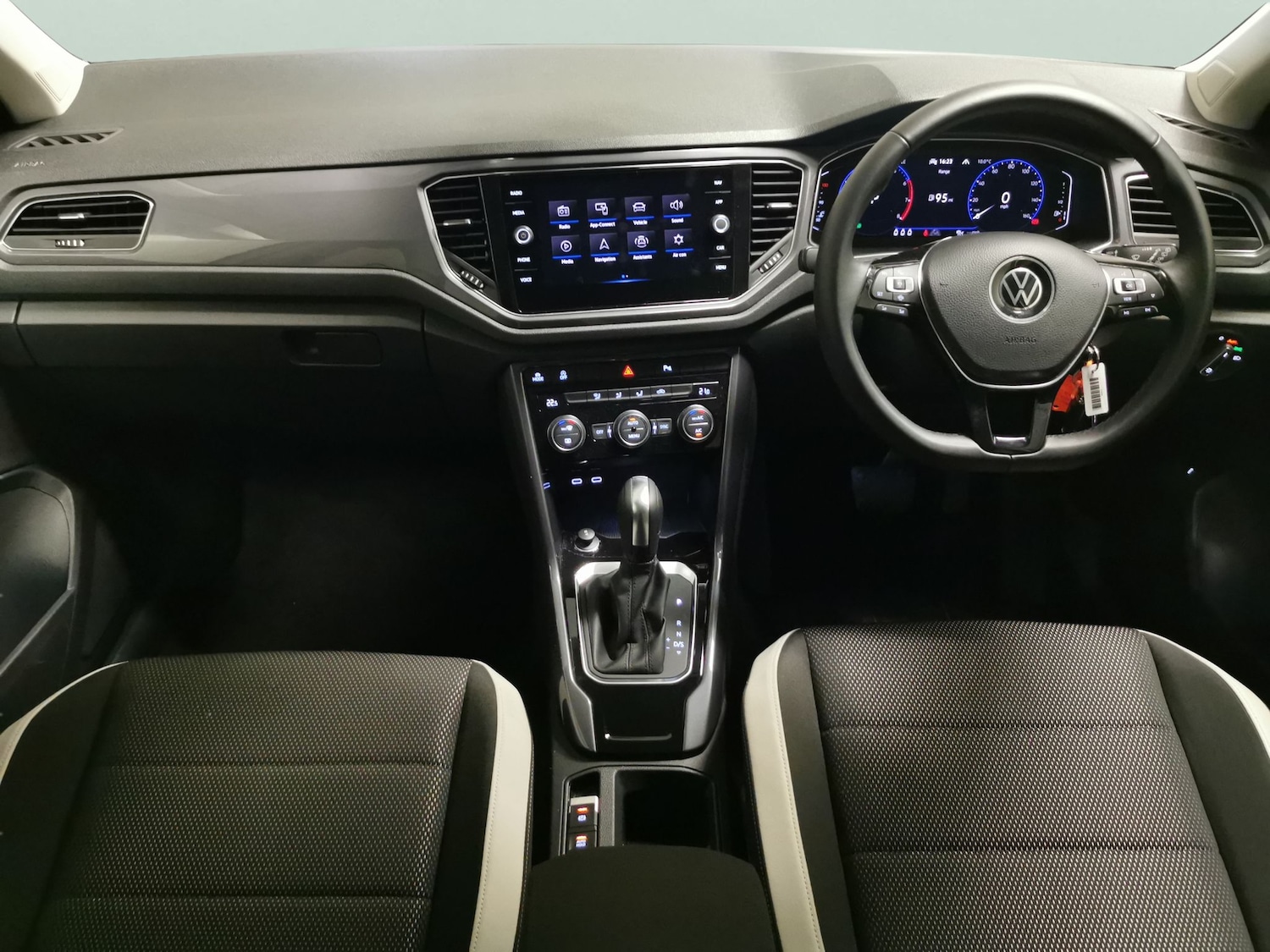 Used Volkswagen T-Roc 2021 for sale - 78107872: Photo 7