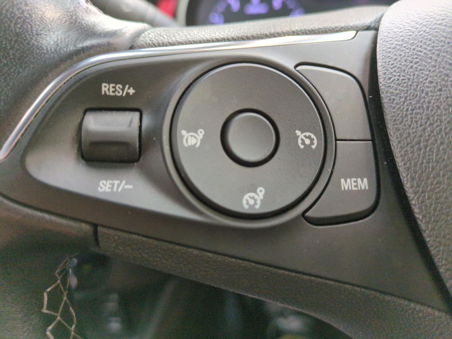 Used Vauxhall Crossland 2023 for sale - 76636222: Photo 18