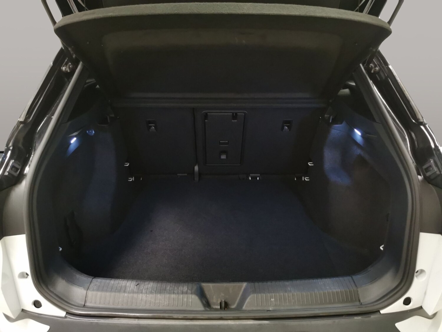 Used Volkswagen ID.4 2021 for sale - 76719844: Photo 36