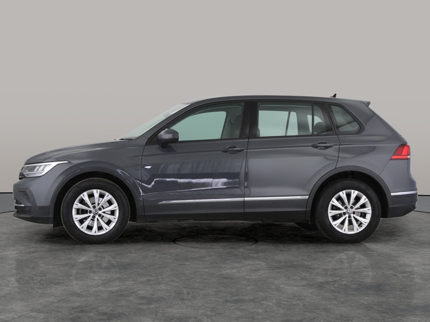 Used Volkswagen Tiguan 2021 for sale - 76792811: Photo 11