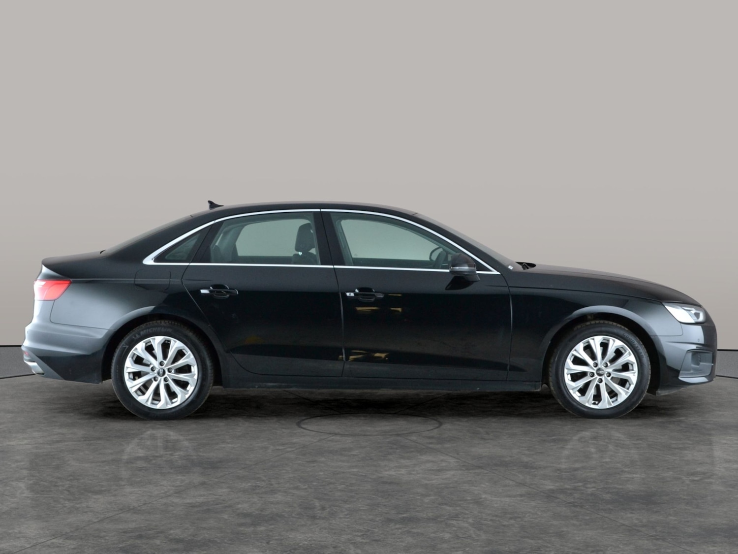 Used Audi A4 2021 for sale - 77003150: Photo 10