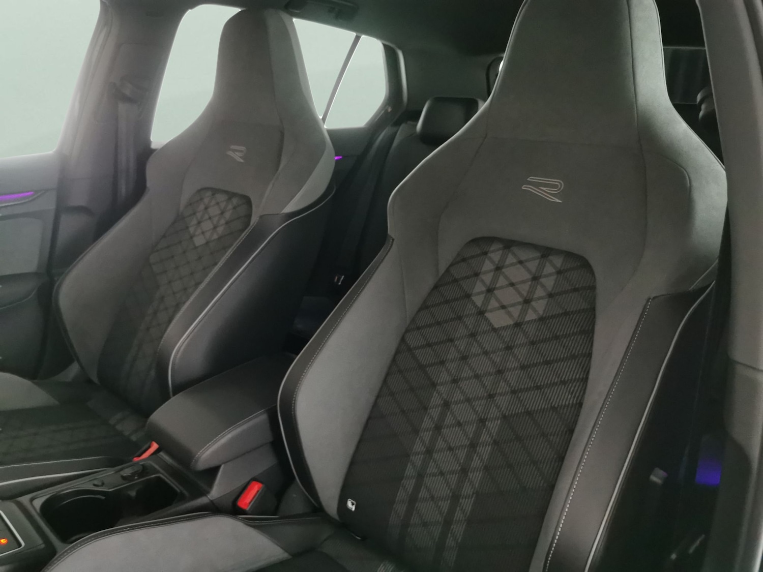 Used Volkswagen Golf 2021 for sale - 77061970: Photo 21