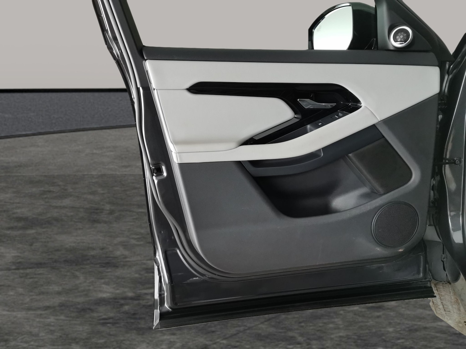 Used Land Rover Range Rover Evoque 2023 for sale - 77665430: Photo 35