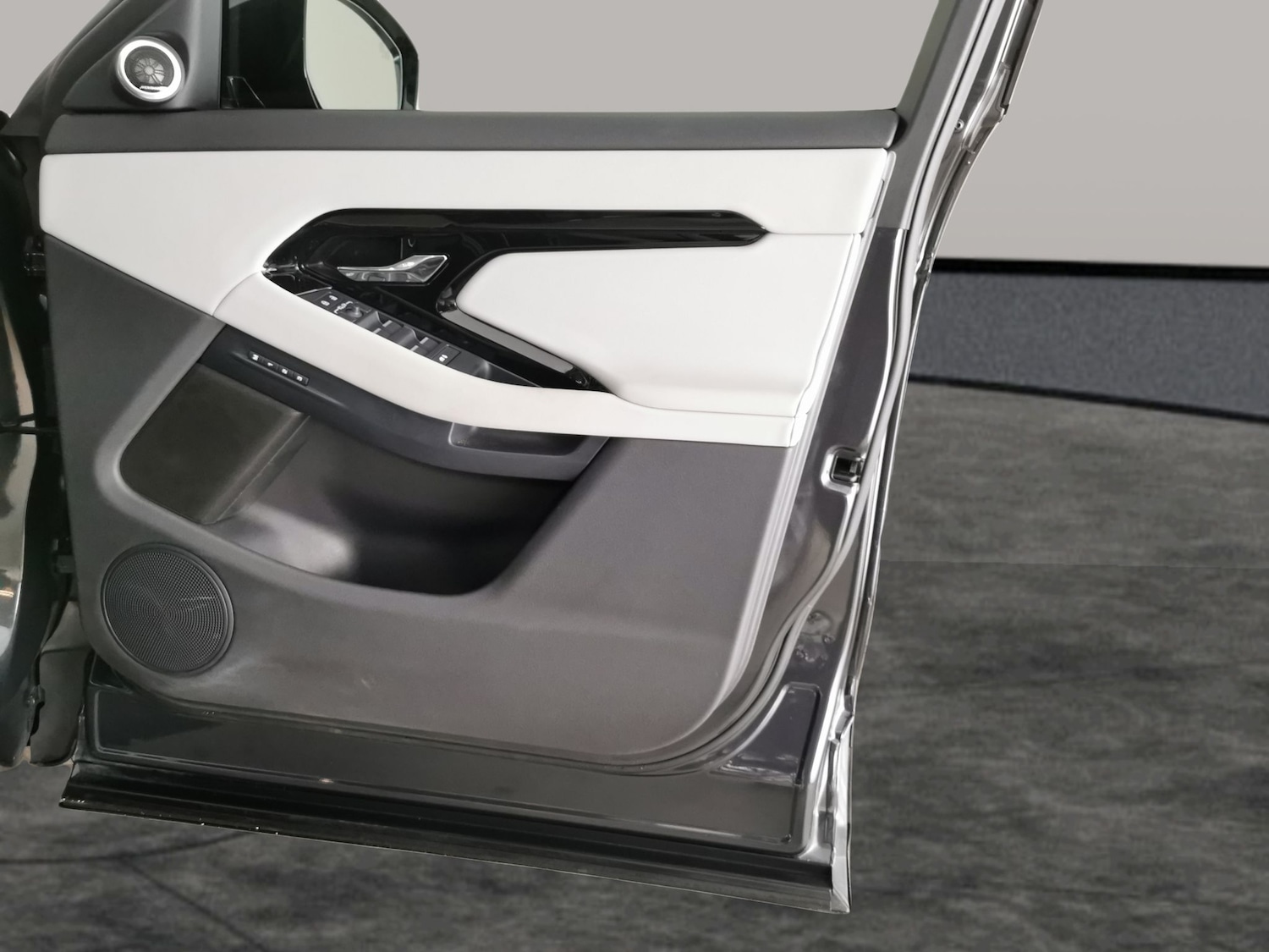 Used Land Rover Range Rover Evoque 2023 for sale - 77665430: Photo 39