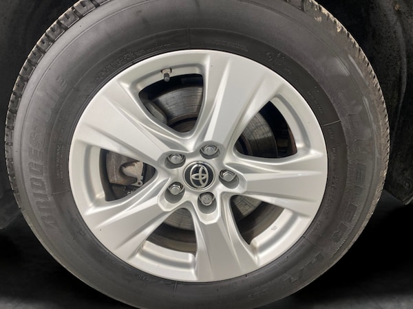 Used Toyota RAV4 2020 for sale - 76249696: Photo 32