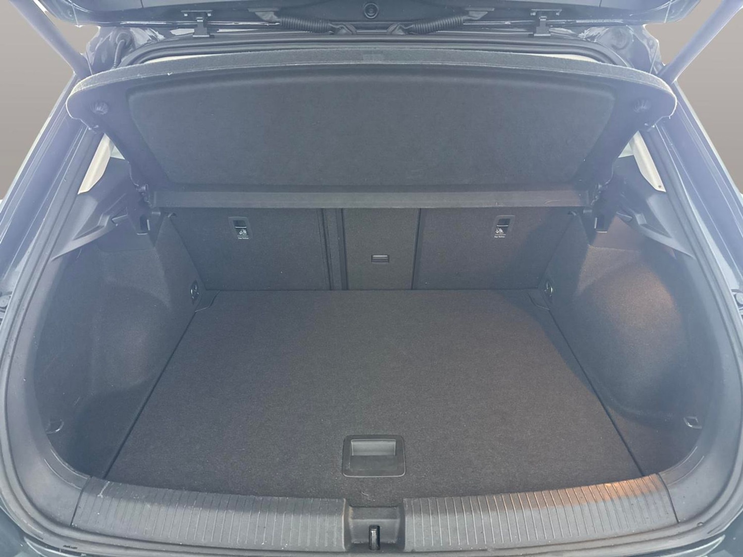 Used Volkswagen T-Roc 2021 for sale - 77149109: Photo 29