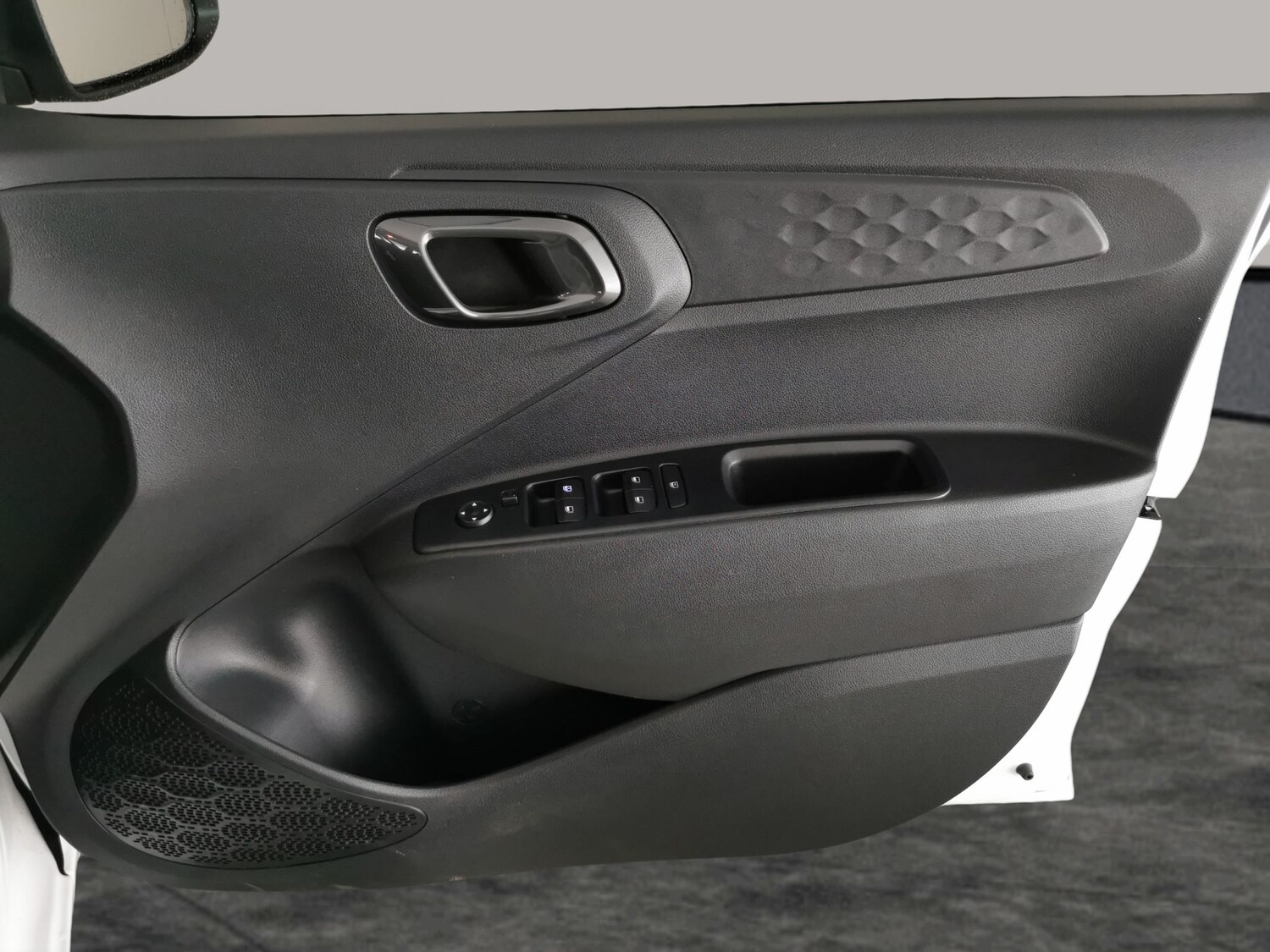 Used Hyundai i10 2023 for sale - 77617466: Photo 29