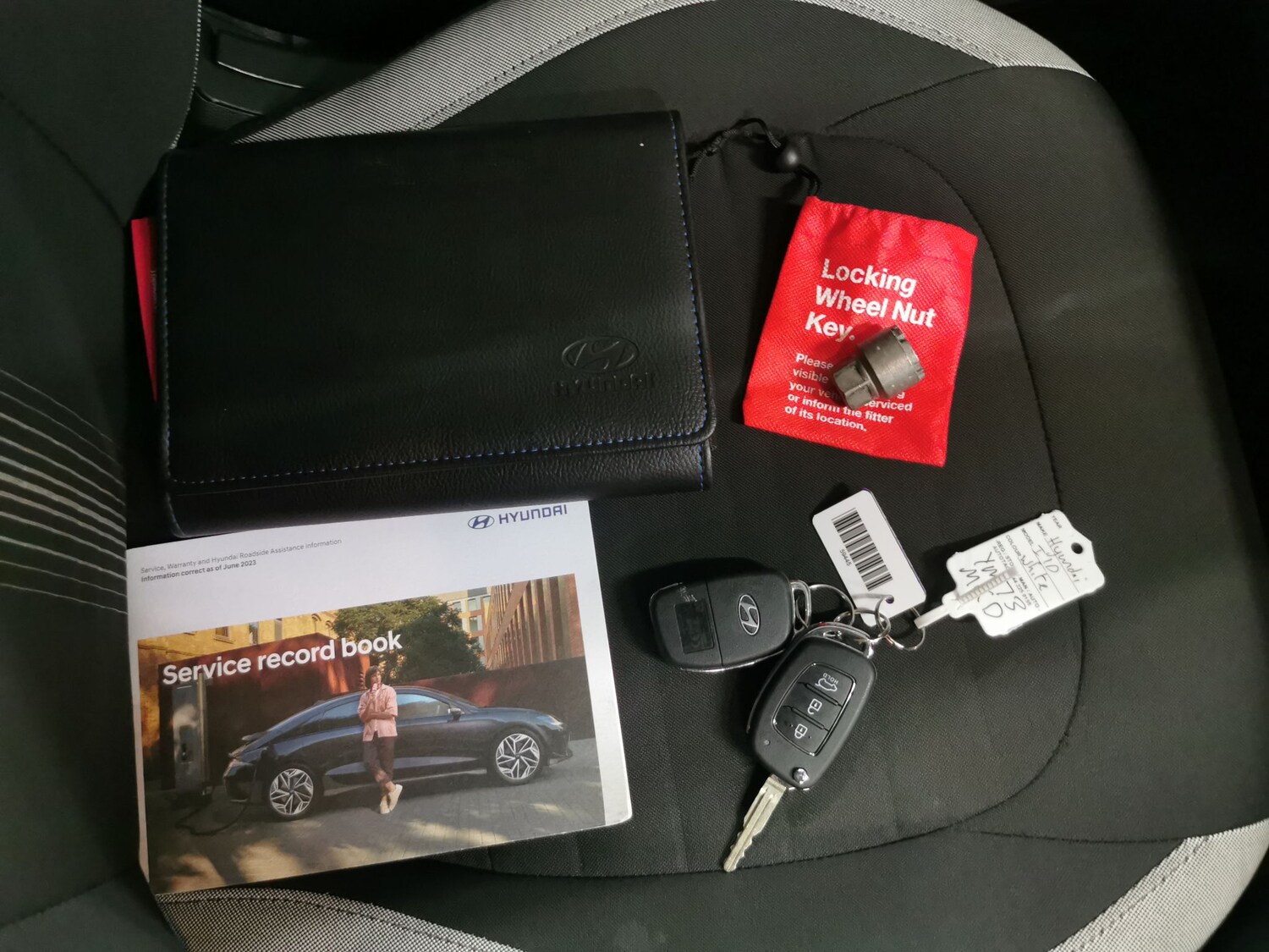 Used Hyundai i10 2023 for sale - 77617466: Photo 30