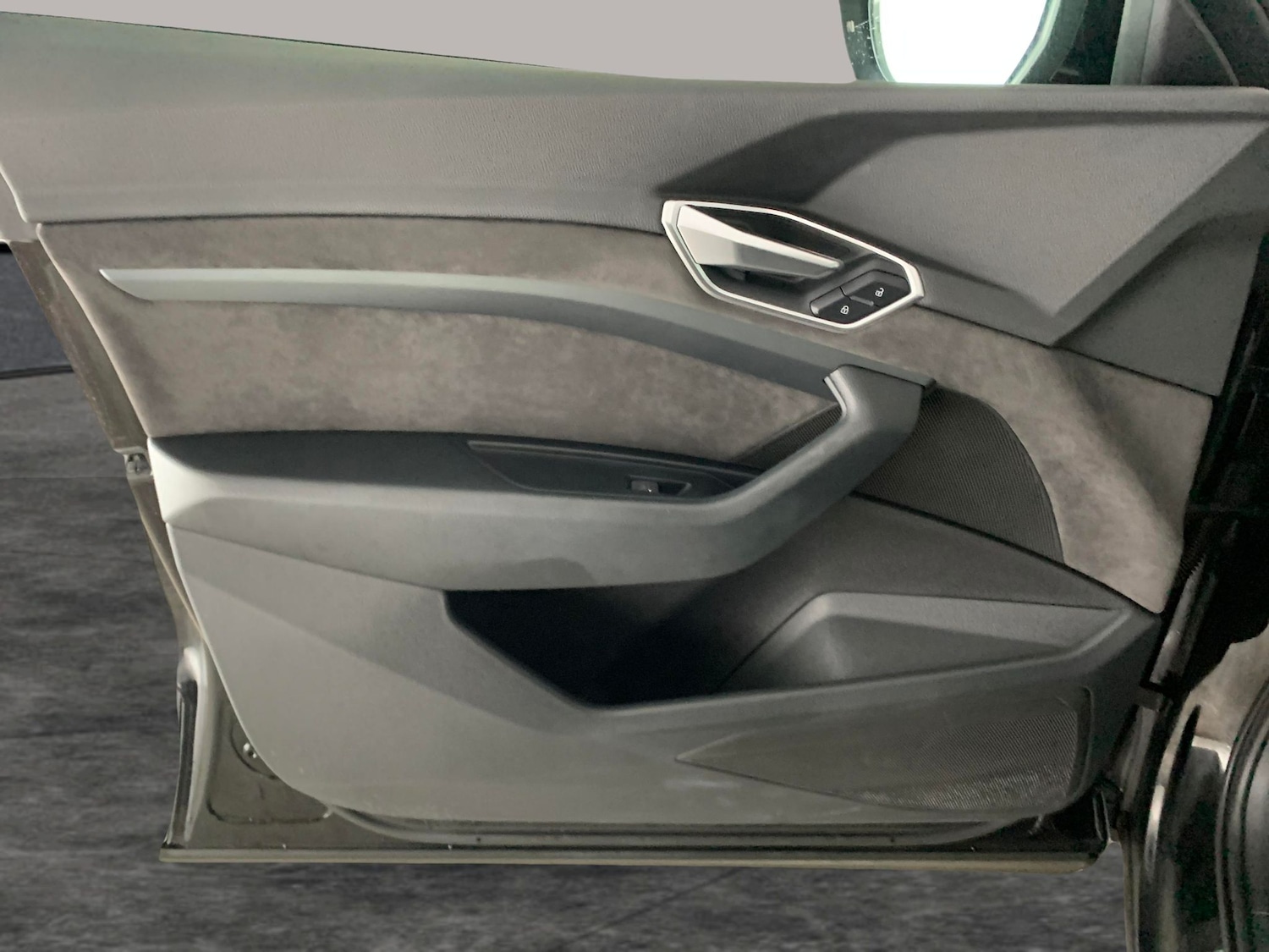 Used Audi e-tron 2020 for sale - 77160914: Photo 29