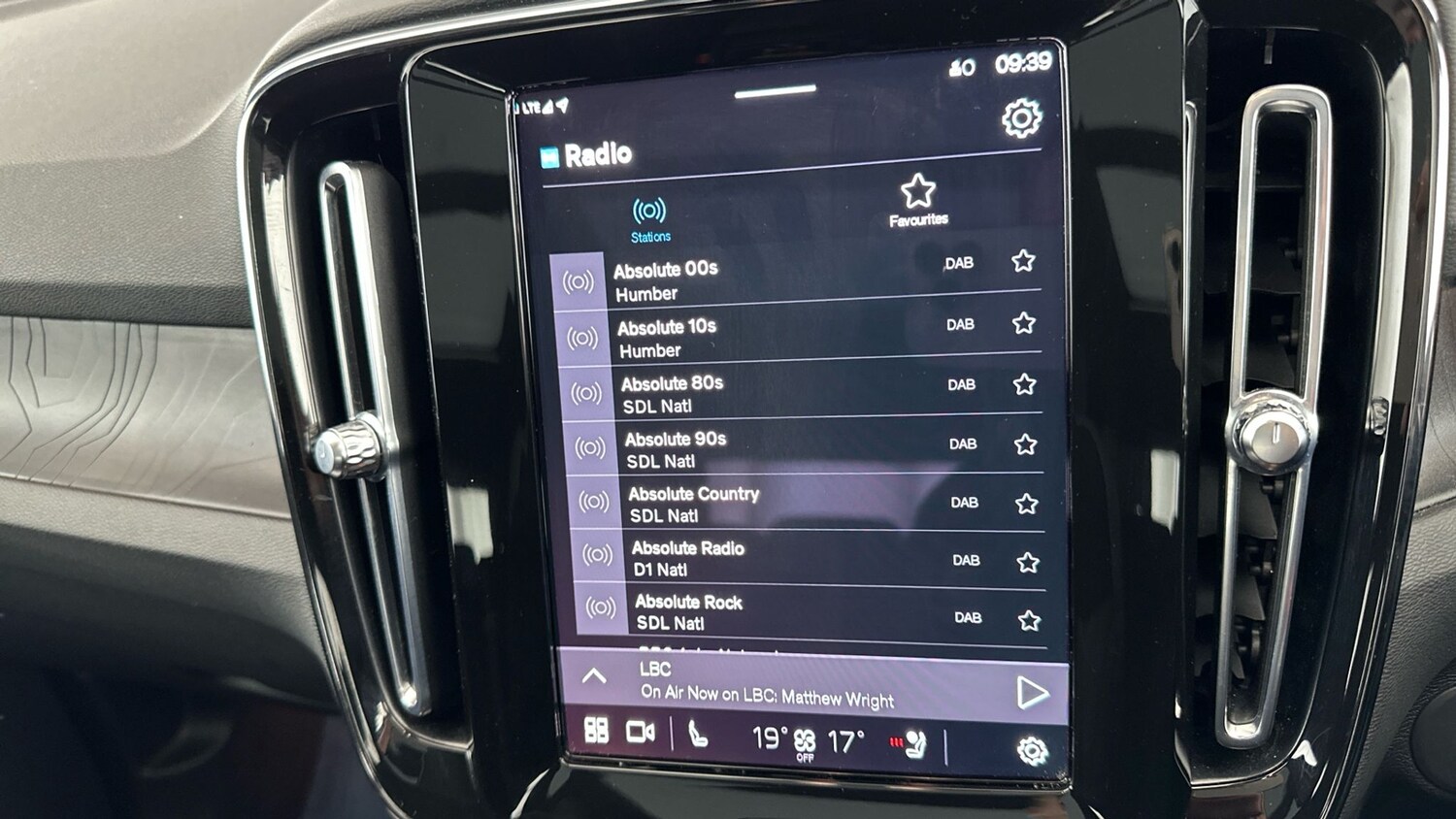 Used Volvo XC40 2022 for sale - 77786593: Photo 39