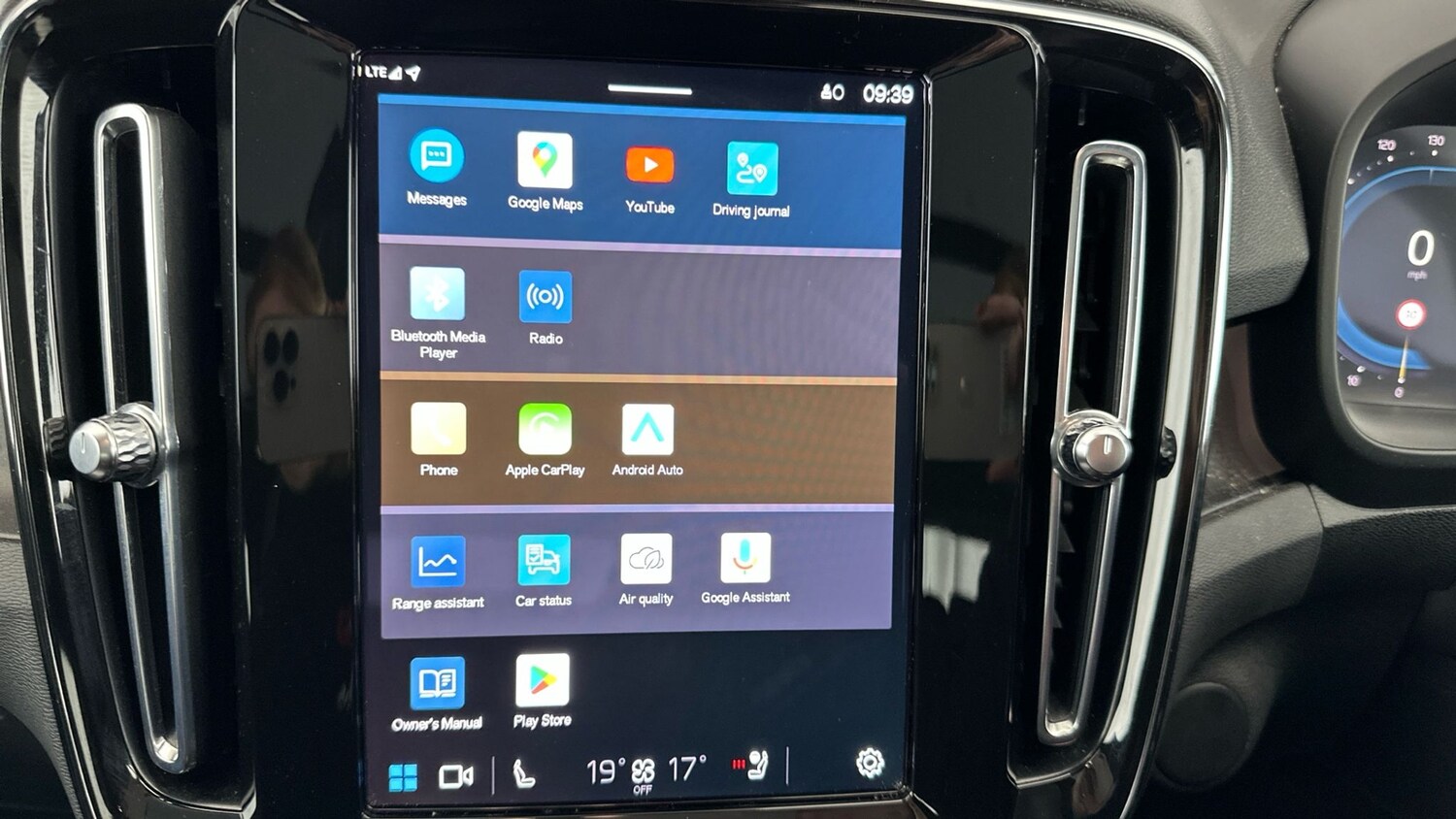 Used Volvo XC40 2022 for sale - 77786593: Photo 40