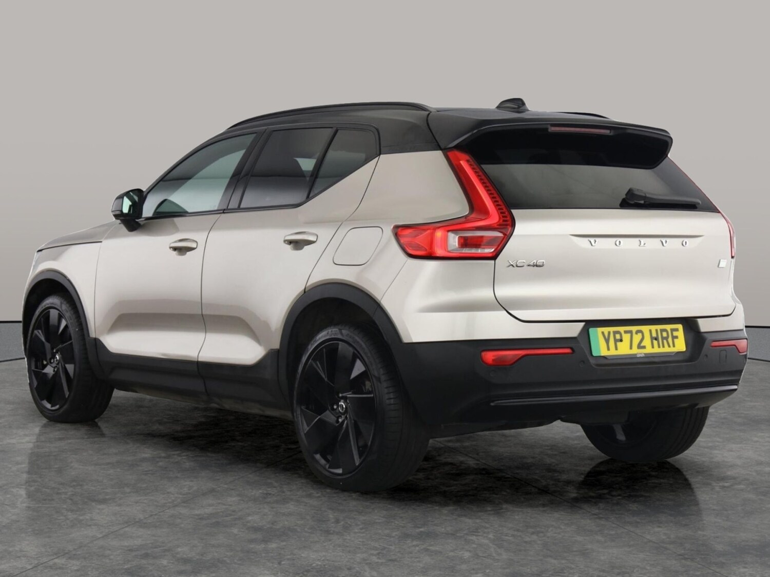 Used Volvo XC40 2022 for sale - 77786593: Photo 8