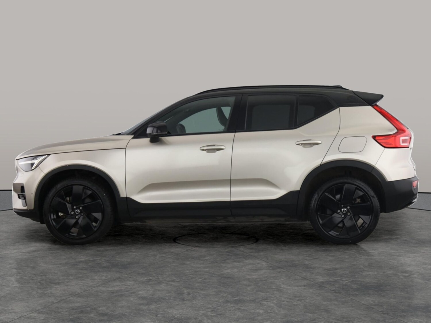 Used Volvo XC40 2022 for sale - 77786593: Photo 9