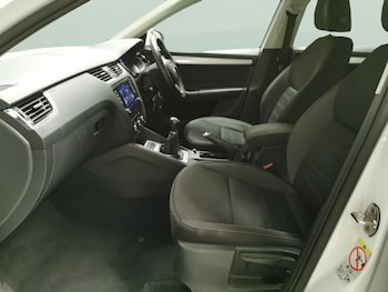 Used Skoda Octavia 2019 for sale - 76249668: Photo