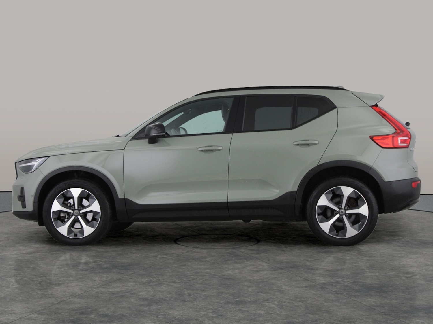 Used Volvo XC40 2023 for sale - 76128749: Photo 19