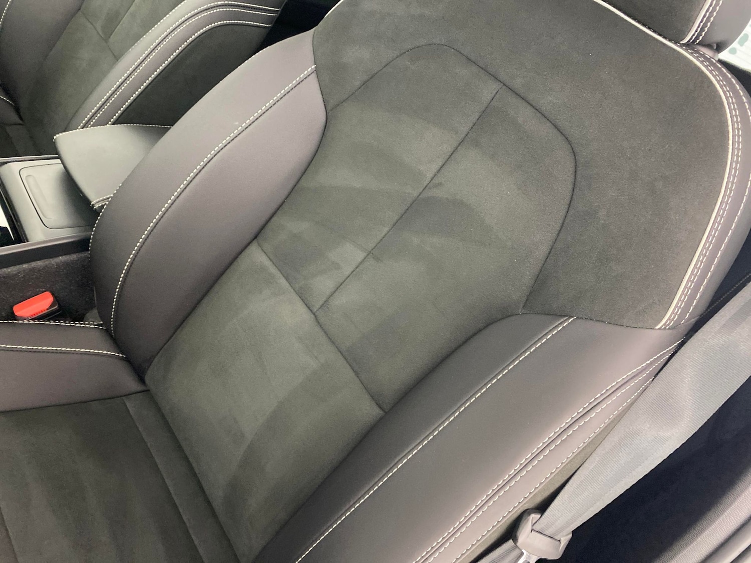 Used Volvo XC40 2023 for sale - 76128749: Photo 21