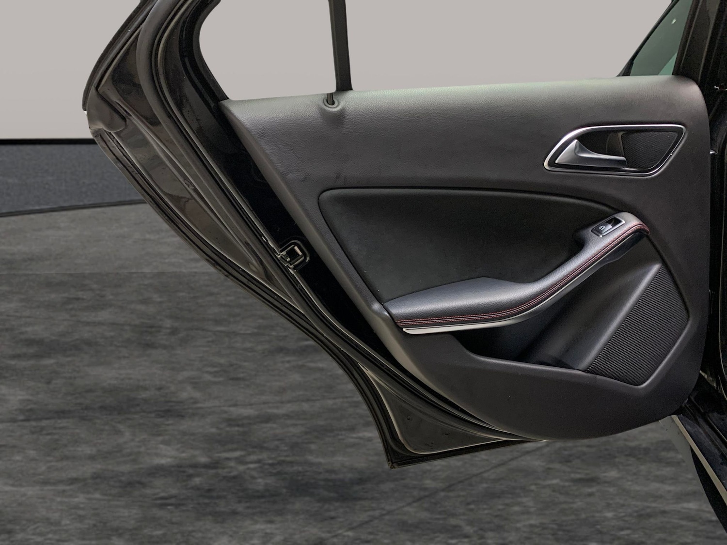 Used Mercedes-Benz A-Class 2017 for sale - 76545146: Photo 28