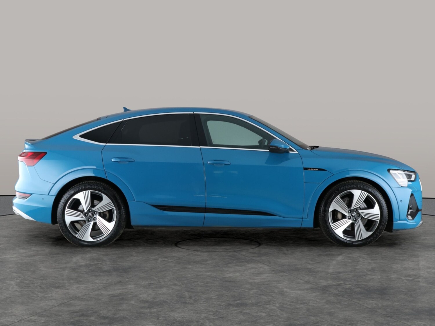 Used Audi e-tron 2021 for sale - 77760363: Photo 9