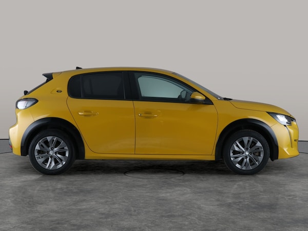 Used Peugeot E-208 2021 for sale - 76300628: Photo 11