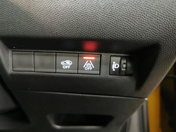 Used Peugeot E-208 2021 for sale - 76300628: Photo 23
