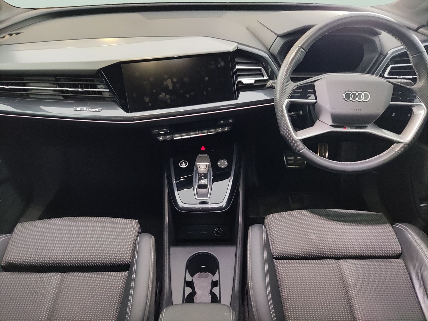 Used Audi Q4 e-tron 2023 for sale - 78123752: Photo 6