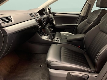 Used Skoda Superb 2020 for sale - 76505367: Photo